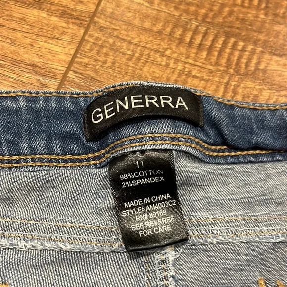 GENERRA denim distressed Jean shorts - Picture 2 of 10